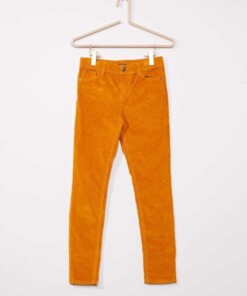 بنطلون قطيفه مطلع بلون موحد